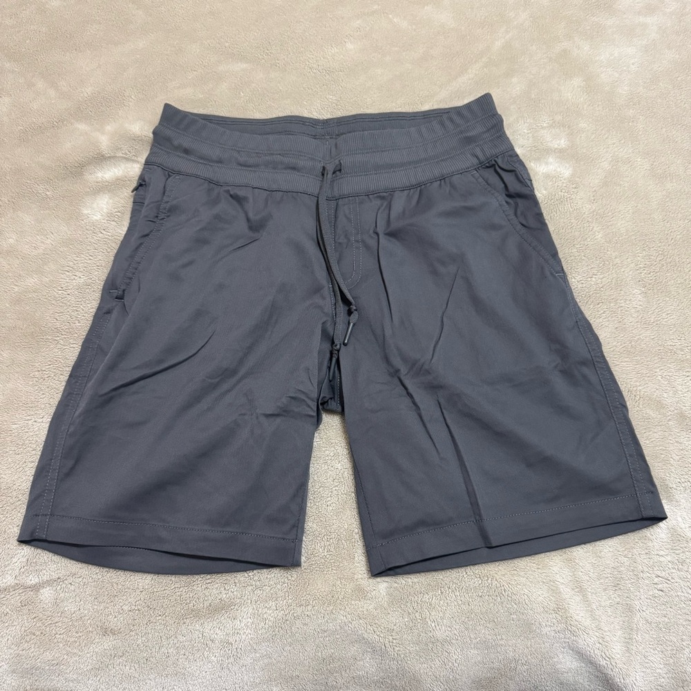 The North Face Ladies Small Shorts
